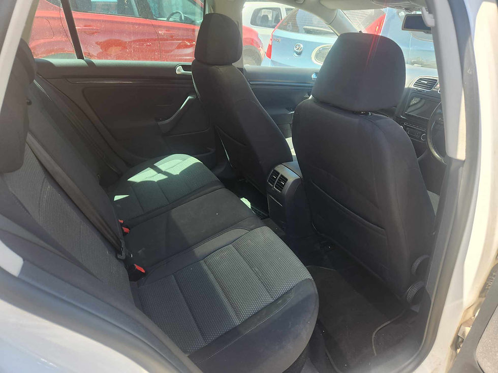 Thumbnail: 2011 Volkswagen Golf TSI COMFORTLINE