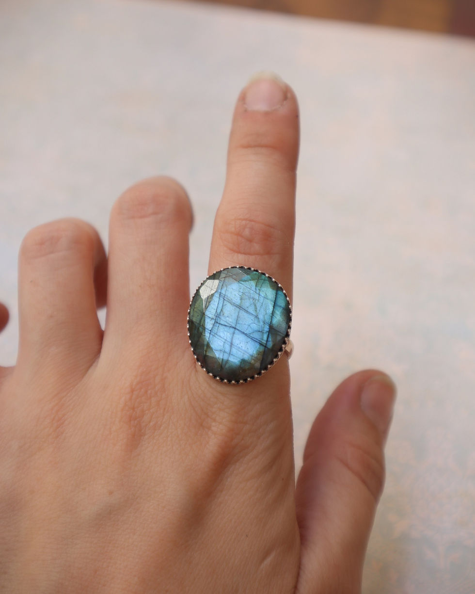 Thumbnail: Adjustable Labradorite ring 