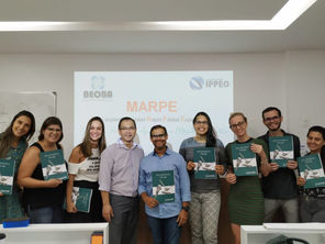 Curso de Mini-Implantes ministrado pelo professor Dr. Luis Filipe Siu Lon.
