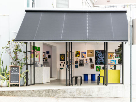 Saint Cloche. Art Gallery.