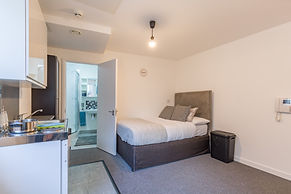 Platinum Studio (3).jpg