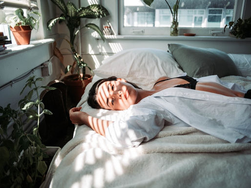 How to manage hot flashes at night: what helps