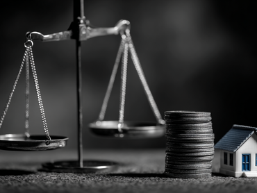 Podział Nieruchomości po Rozwodzie: Komu Sąd Przyzna Mieszkanie lub Dom?