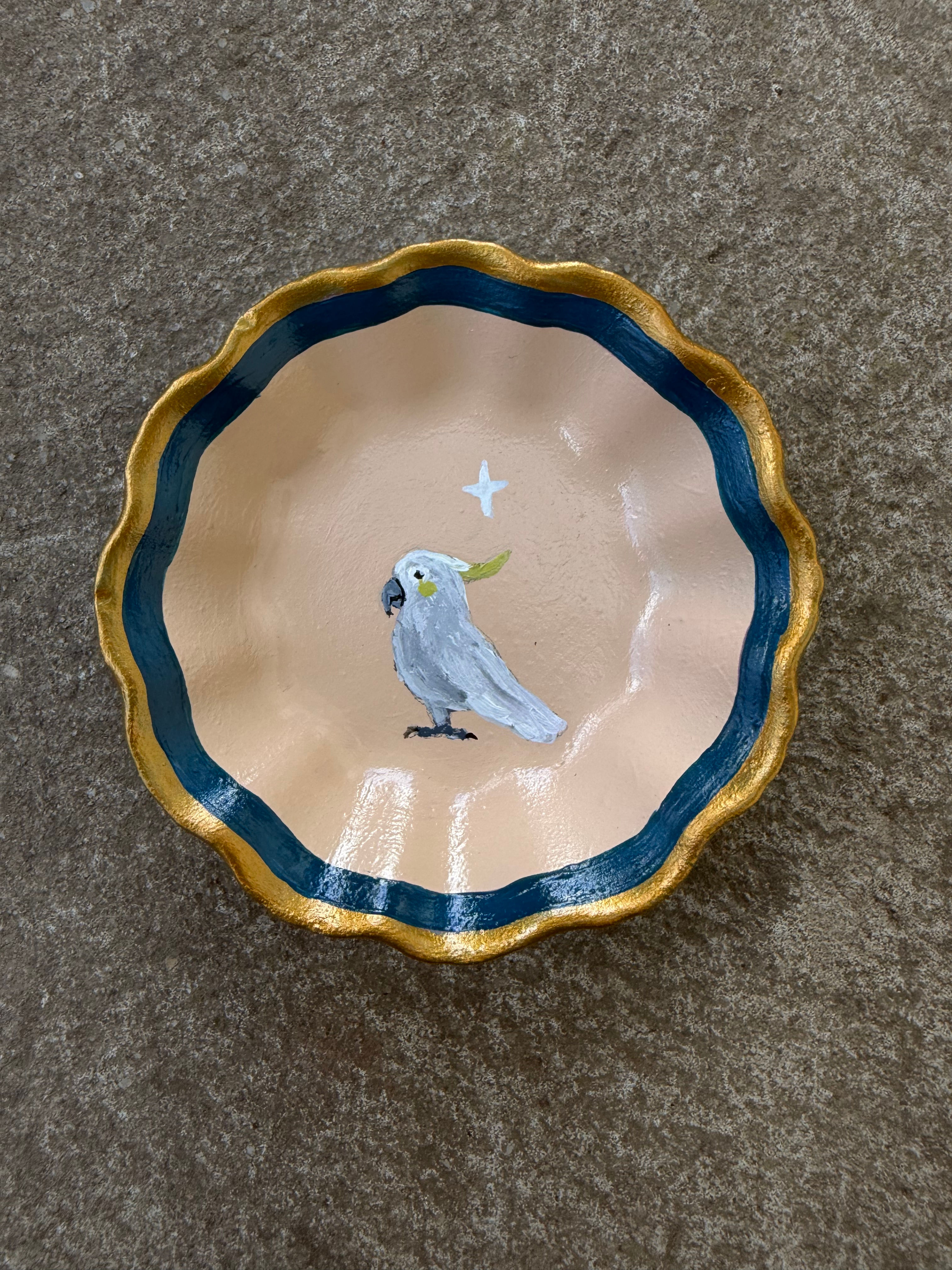 Medium Sulphur-crested cockatoo Dish