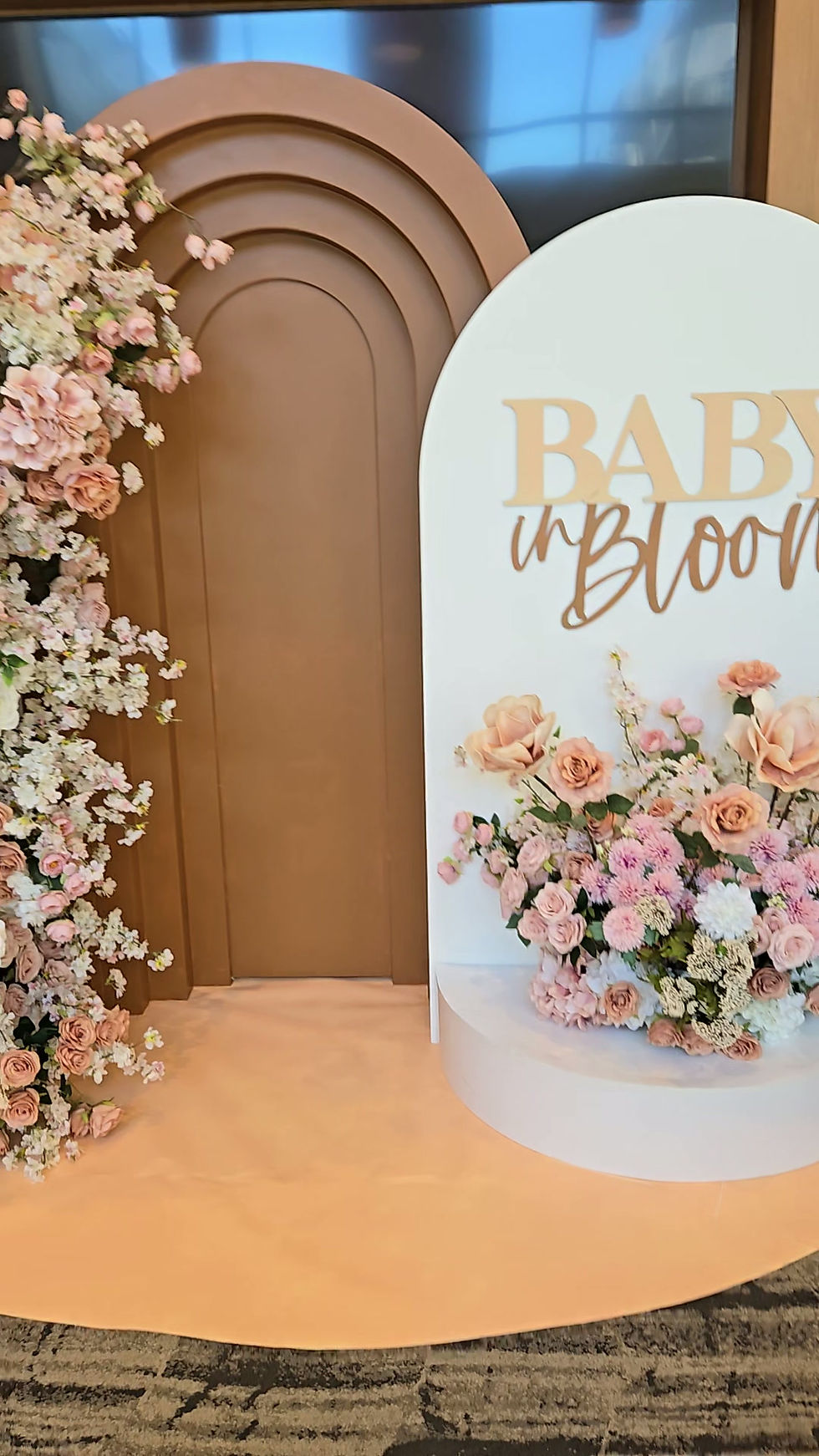 Thumbnail: Floral Arch