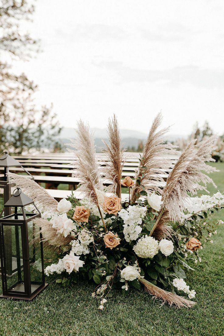 Thumbnail: Boho/ Nude Wedding Ceremony Florals