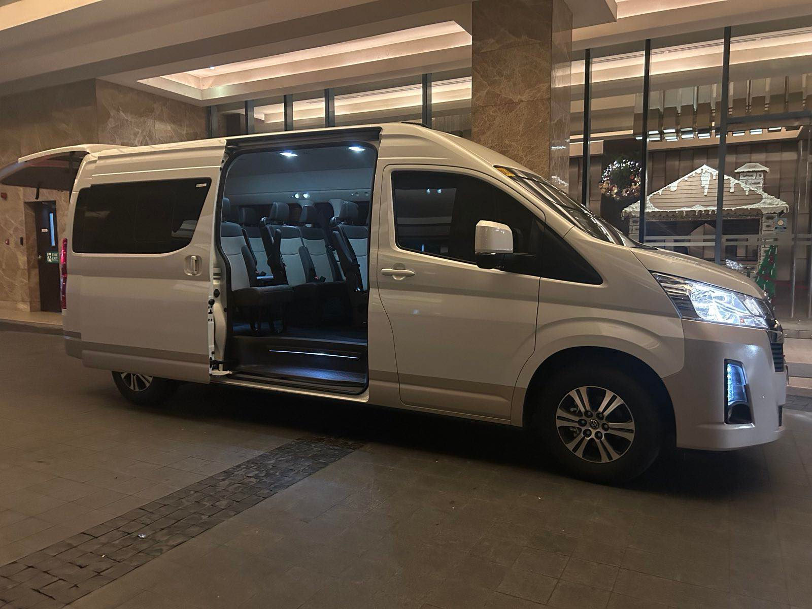 Toyota GL Grandia Tourer