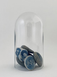 Berta Ibáñez
"Nonlinear fictions about a couple of strangers"
Cyanotype on bone, stone and paper