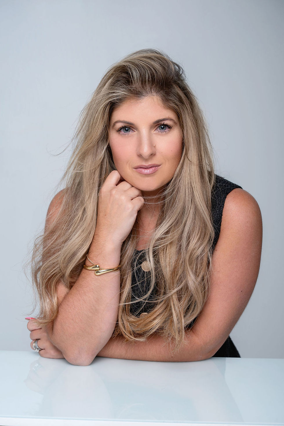 Blowouts Salon Studio H.jpg