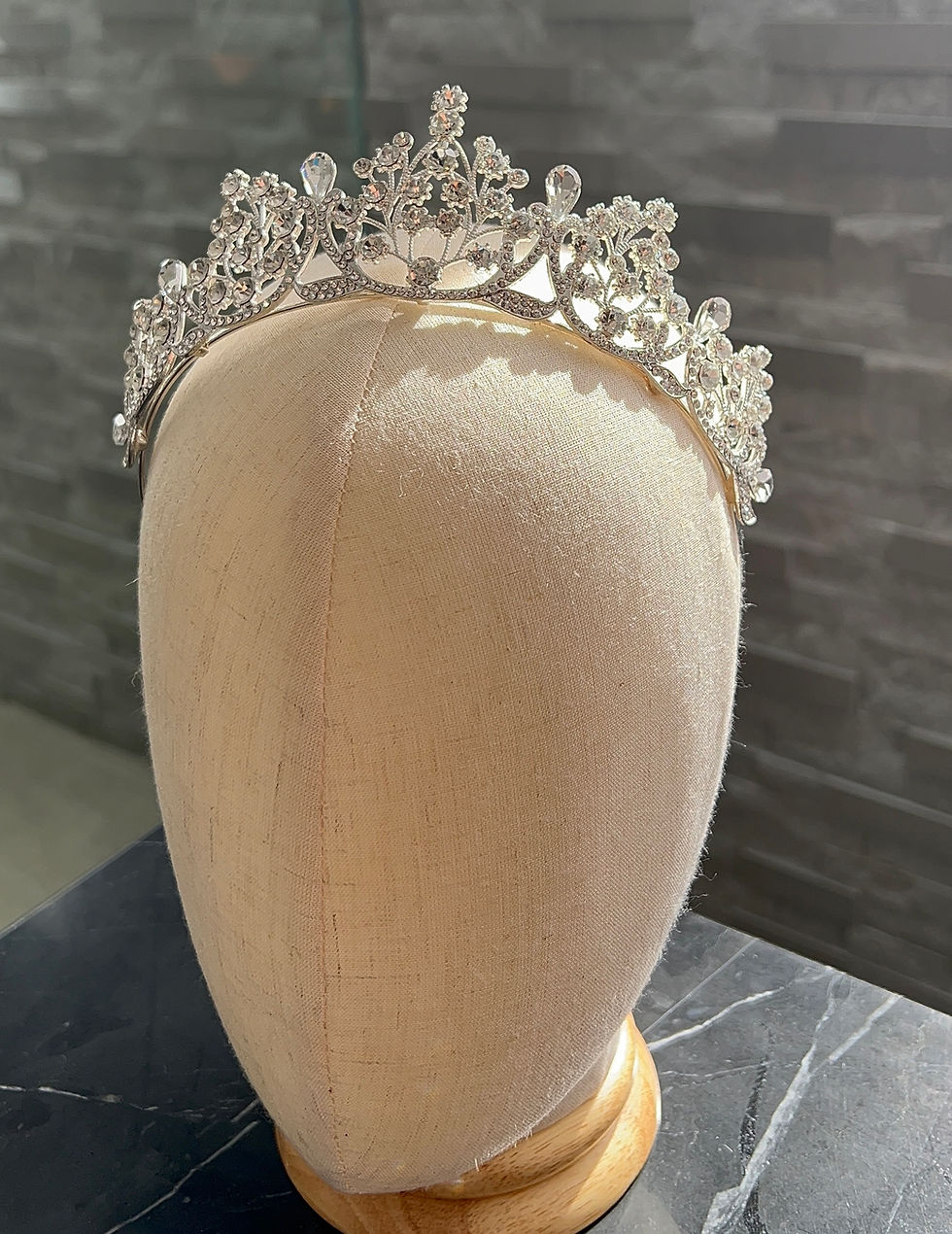 Miniatura: Tiara Luna