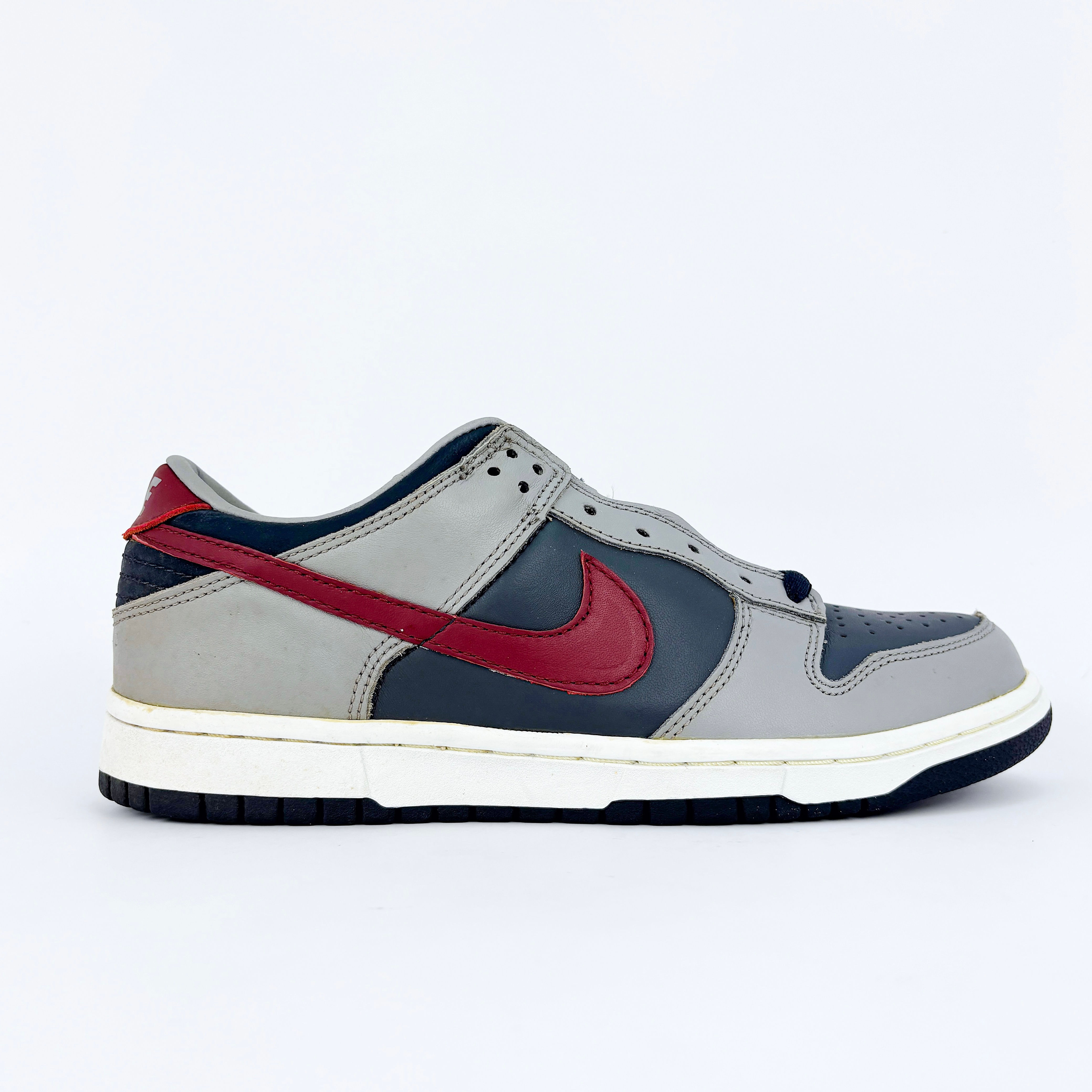 2002 Nike Dunk Low Pro B Medium Grey Team Red