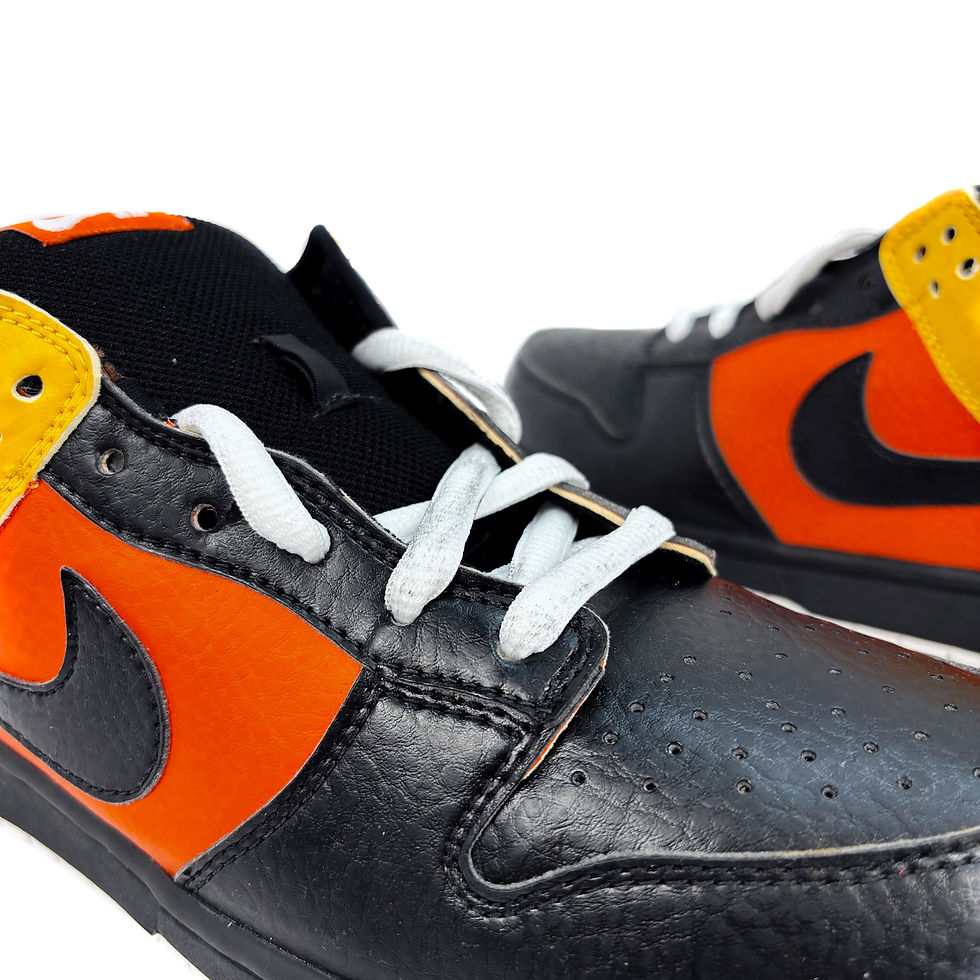 Thumbnail: 2005 Nike Dunk Low SB Raygun