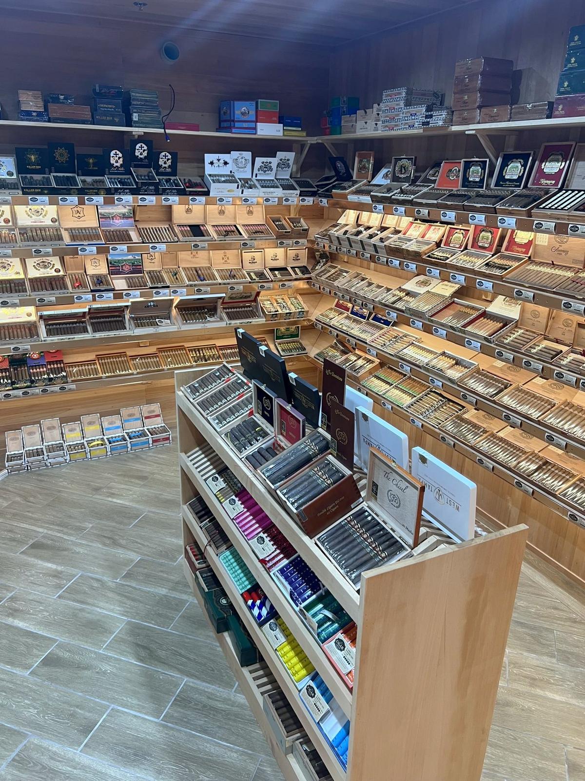 Sunset Cigar Lounge walk-in humidor lined in Spanish cedar, retail tenant improvement, Henderson