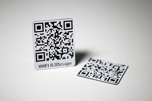 QR Code Personalizado - 3 Unidades | R3D