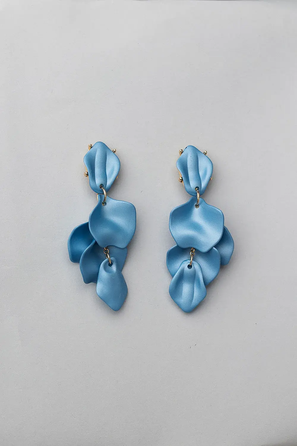 Bow19 Details Leaf Earrings Thin Denim Blue