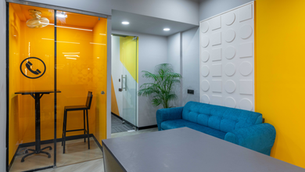 Pod-Like Spaces in Office Design: Privacy, Comfort, and Collaboration Redefined
