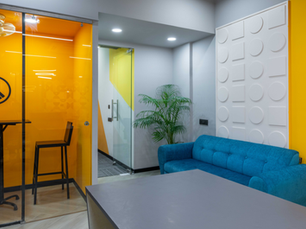 Pod-Like Spaces in Office Design: Privacy, Comfort, and Collaboration Redefined