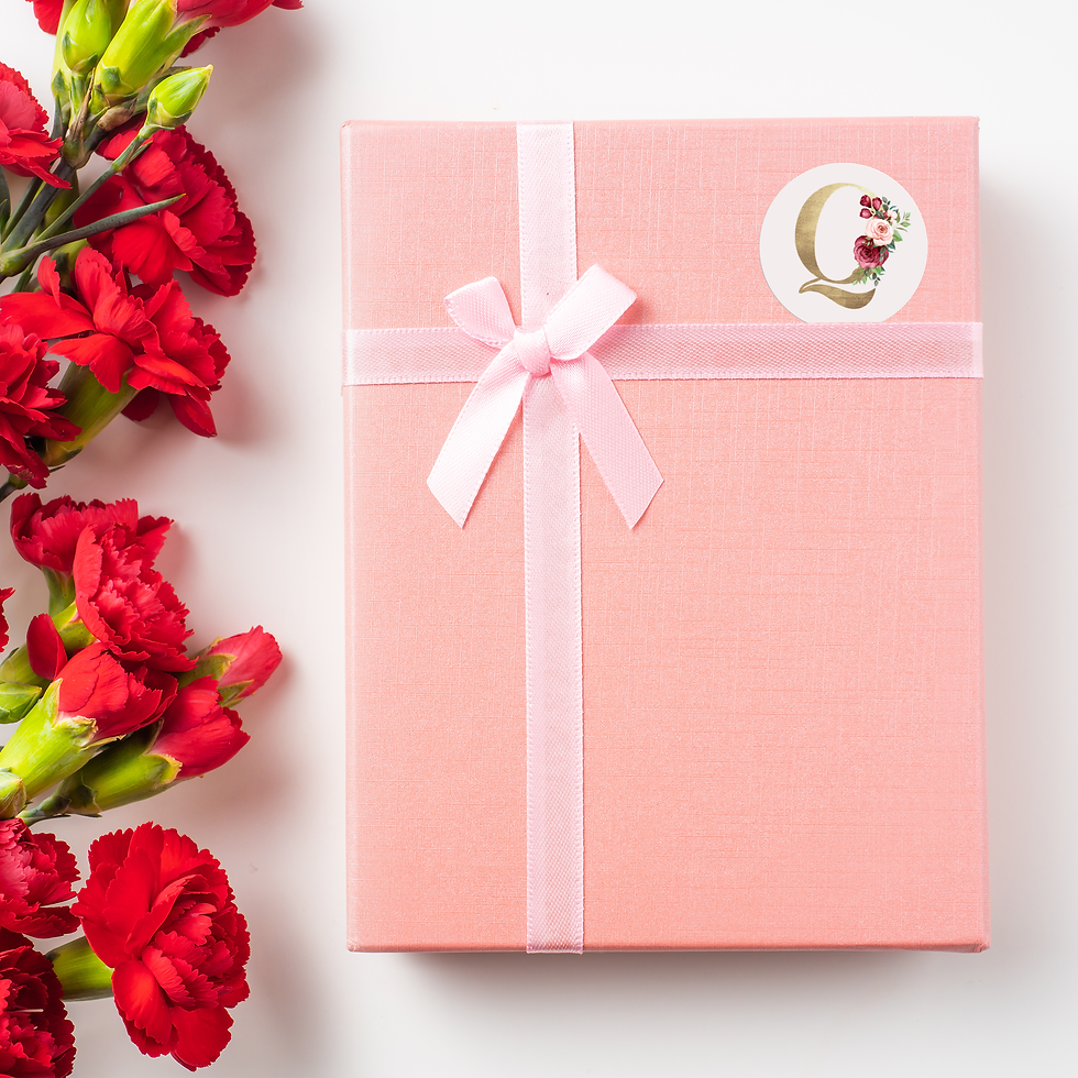 Thumbnail: Monogram Stickers| Gold Foil | Initial Envelope Seals Letter Q | 9 Chic Color