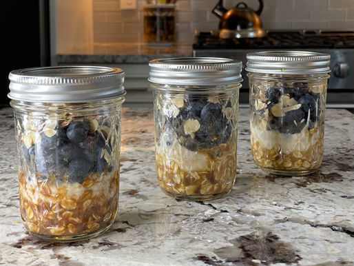 Blueberry Cheesecake Overnight Oat 'Parfait'