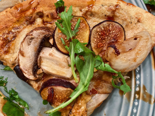 Yummy Fig & Caramelized Onion Chickpea Pizza