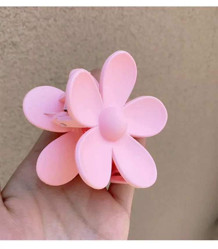Thumbnail: Cute Flower Matt Hair Clip
