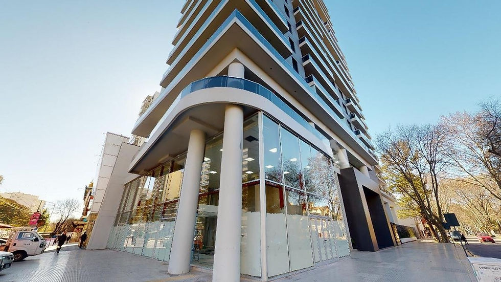 Yrigoyen Blvd.: Elegancia Residencial en Vicente López