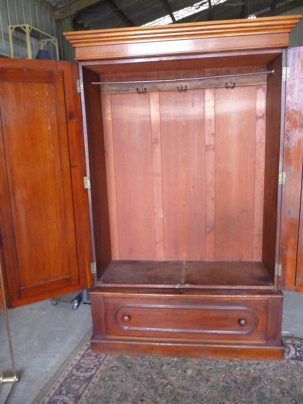 Thumbnail: Colonial cedar 2 door robe