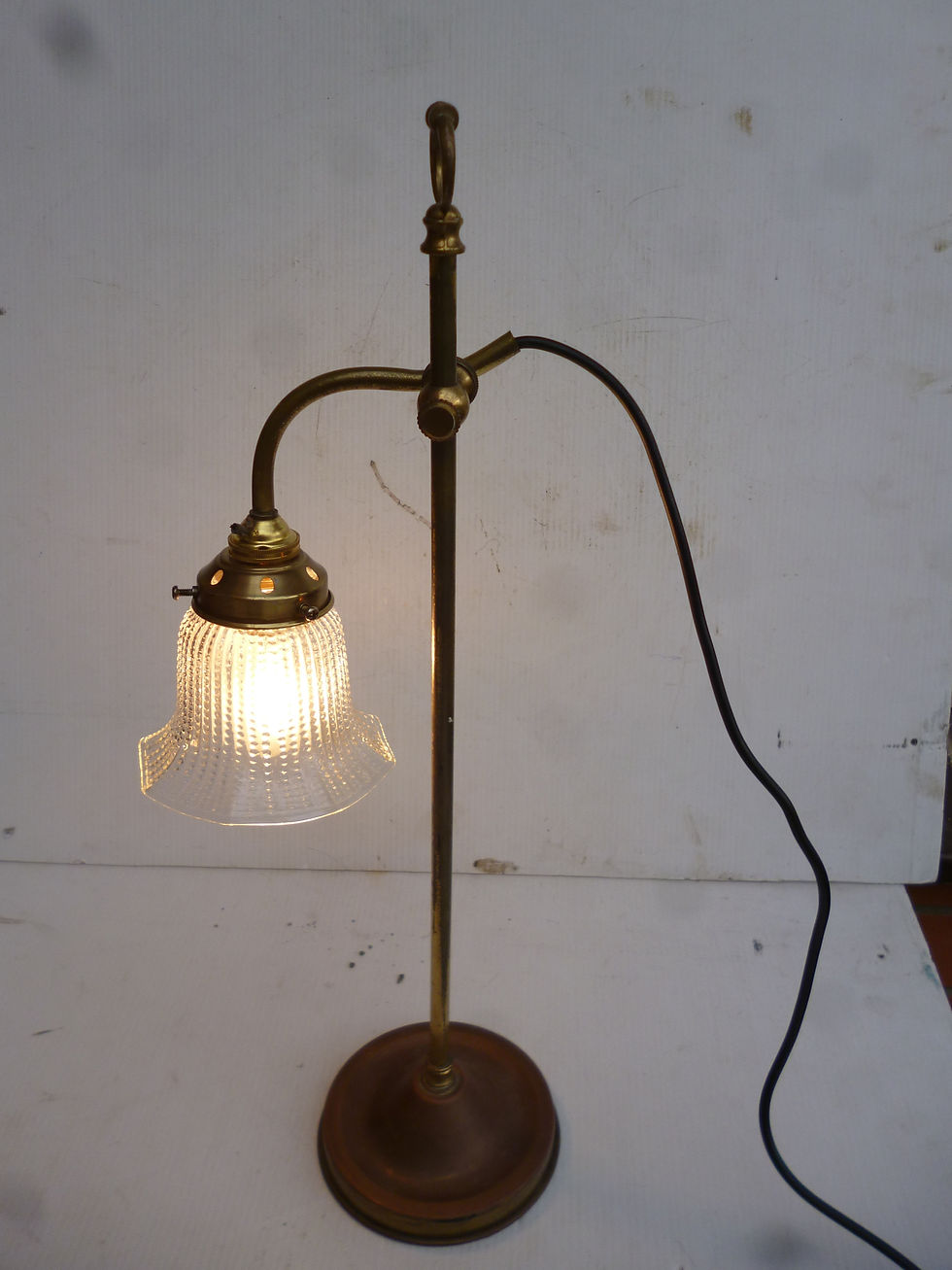 Vintage brass adjustable students light