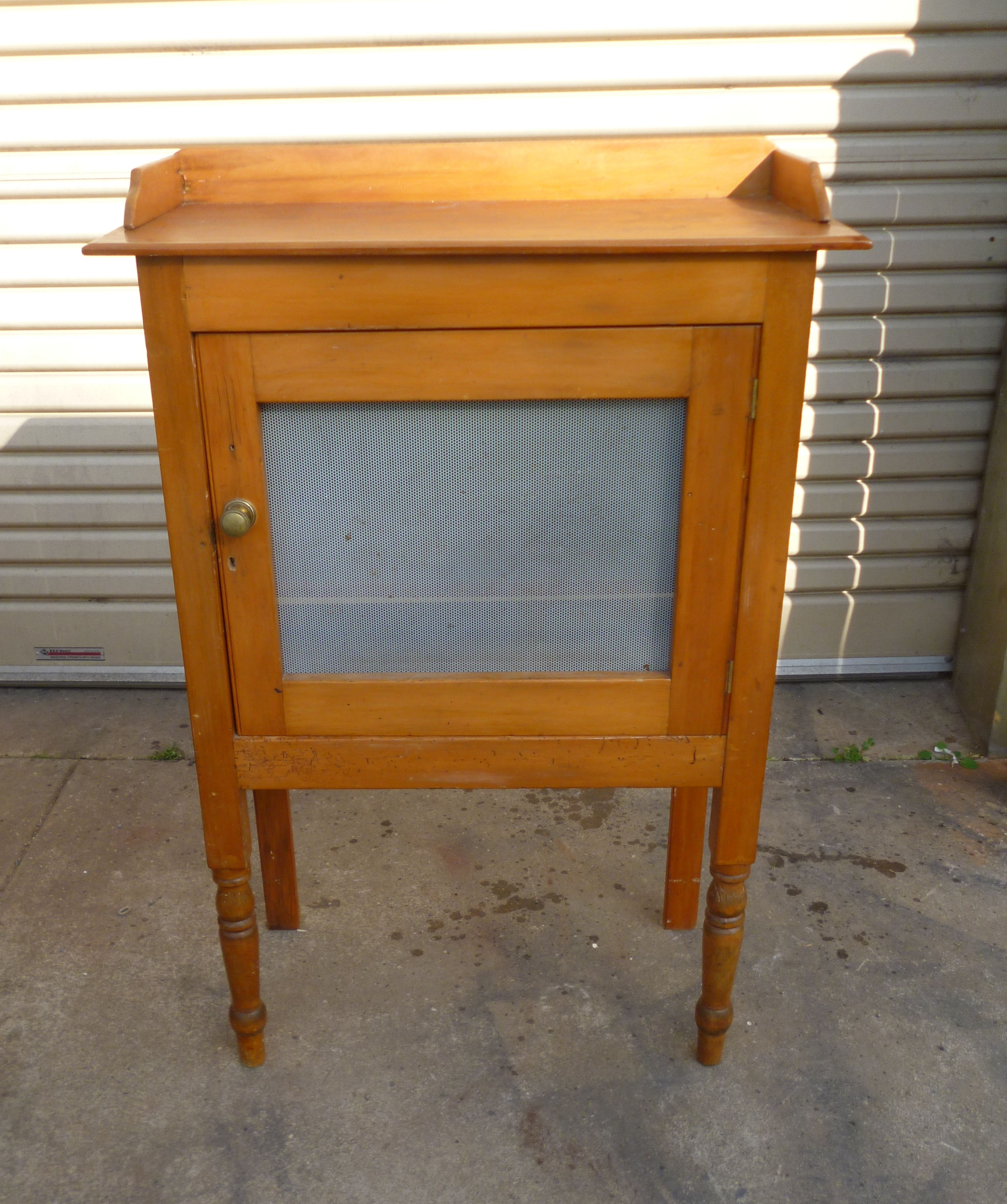 Small kauri pine meat safe