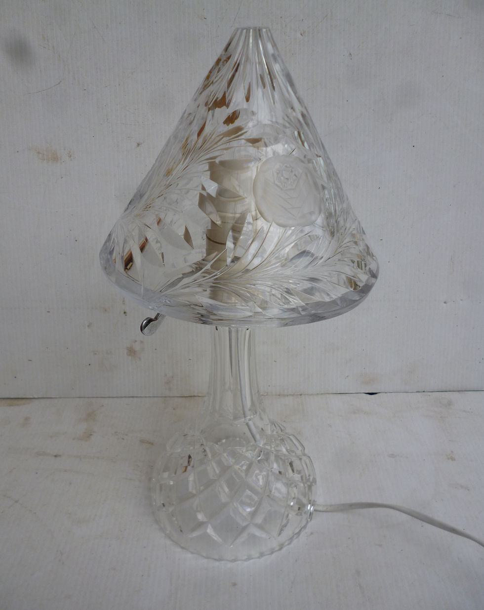 Vintage crystal table light