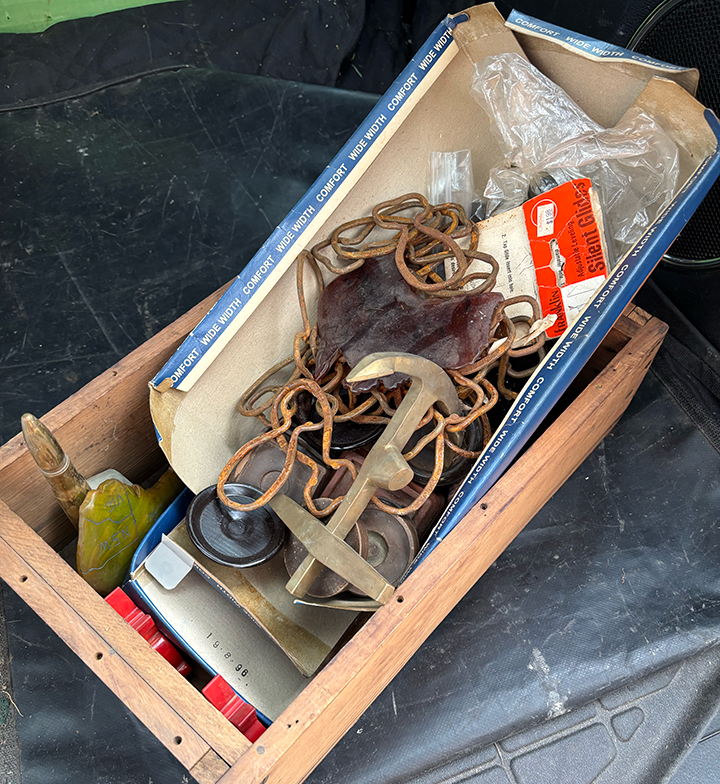 Auction box lot filled with misc items