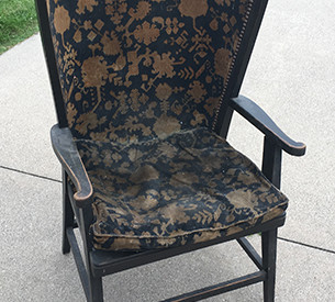 Un "U"sual Chair
