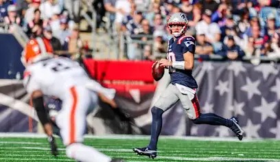 Drake Maye Week 8 QB Grade: Patriots vs Browns