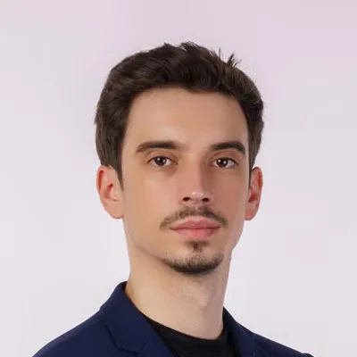 653141bc98a2a7dbcd64ebd0_office guy.webp
