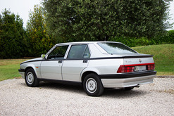 alfa-romeo-75-1600-nervesauto-olivotto-for-sale-in-vendita-5.jpeg