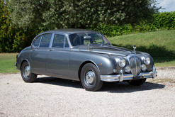 daimler-v8-2-5-manuale-guida-a-sinistra-targhe-nere-for-sale-in-vendita-nervesauto-olivott