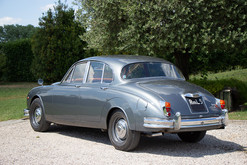 daimler-v8-2-5-manuale-guida-a-sinistra-targhe-nere-for-sale-in-vendita-nervesauto-olivott