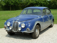 jaguar-mk2-2-4-1968-for-sale-in-vendita-nervesauto-0001.jpeg