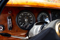 daimler-v8-2-5-manuale-guida-a-sinistra-targhe-nere-for-sale-in-vendita-nervesauto-olivott
