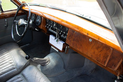 daimler-v8-2-5-manuale-guida-a-sinistra-targhe-nere-for-sale-in-vendita-nervesauto-olivott
