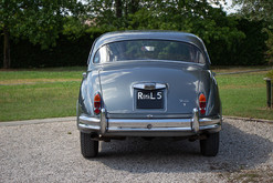 daimler-v8-2-5-manuale-guida-a-sinistra-targhe-nere-for-sale-in-vendita-nervesauto-olivott