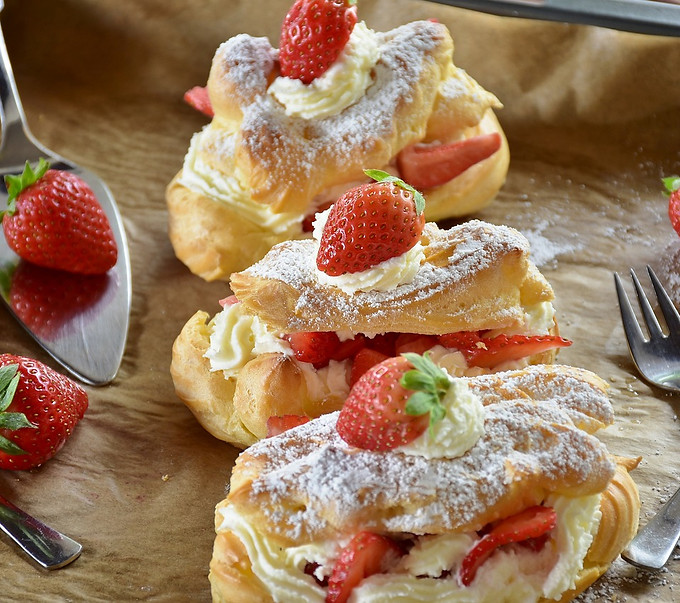 eclair-gfac6da5fc_1280.jpg