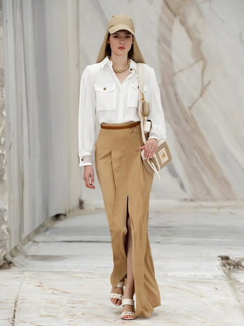 Elisabetta-Franchi-Spring-Summer-2022-Milan-by-RUNWAY-MAGAZINE-30.webp