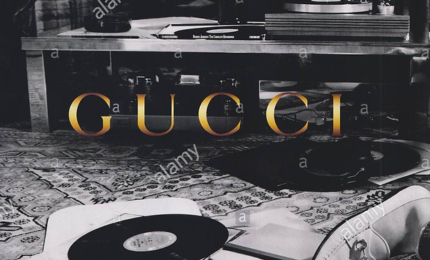 poster-advertising-gucci-fashion-house-w