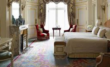 London ritz trafalgar suite.jpg