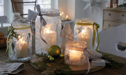Winterdeko Windlichter mit grün.jpg