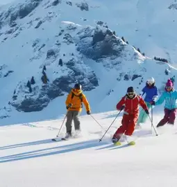 Grand Massif Samoëns Morillon

"Aventure au ski pour toute la famille
Un séjour au Grand Massif Samoëns Morillon Resort, sur le Plateau des Saix près de Genève, est la garantie de vacances de ski authentiques au cœur des pistes du domaine skiable du Grand Massif. Dans cette région connue pour ses panoramas fantastiques et ses paysages pittoresques, notre station d'hiver s'intègre harmonieusement dans son environnement. Après votre cours de ski inclus ou une descente, vous pourrez passer du temps à vous détendre dans notre piscine intérieure avec vos enfants ou au spa de CARITA."