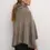 Miniature : Poncho taupe 