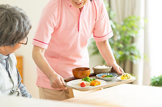 食事の提供