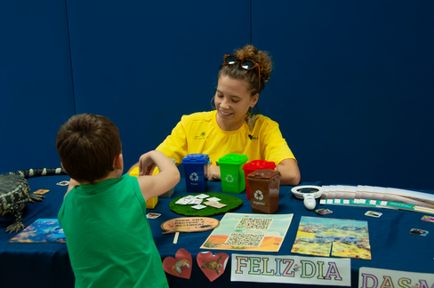 Dinâmica de sensibilização ambiental com jogos educativos.
